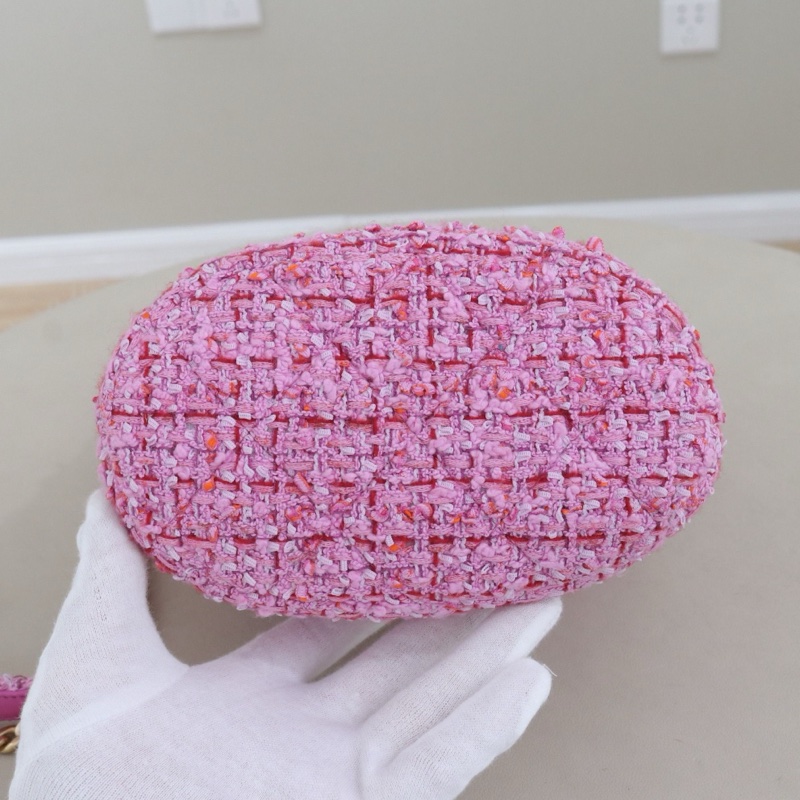 99新，香奈兒22P限定款粉色毛呢琺瑯鏈條水桶包，芯片款，尺寸18*20-2