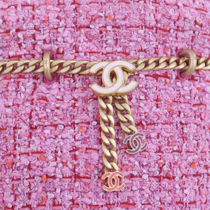 99新，香奈兒22P限定款粉色毛呢琺瑯鏈條水桶包，芯片款，尺寸18*20-4