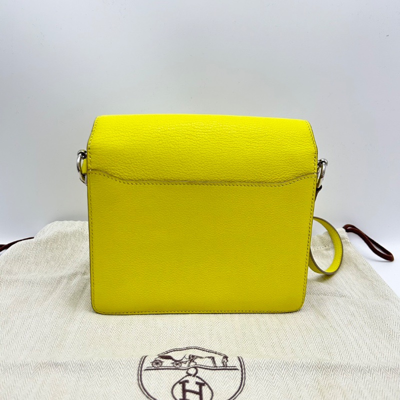 HERMES 19豬鼻子檸檬黃 銀扣肩背斜背包19*16*6 98新配件塵袋-6