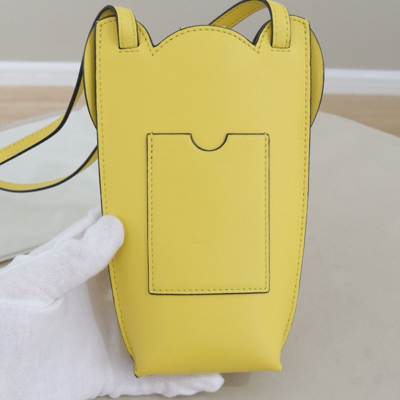 99新，LOEWE 大象手機包 尺寸20*10，配件塵袋-1