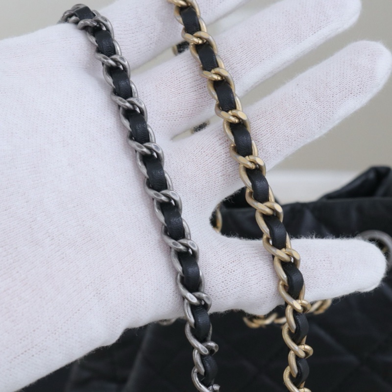 98新，香奈兒流浪雙肩包，序號25，尺寸22*22*10，配件防塵袋身份卡-6