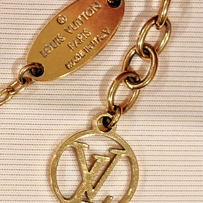 LV情人節限定愛心項鏈-6