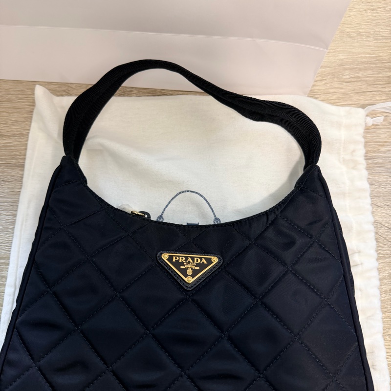Prada 肩背包-5