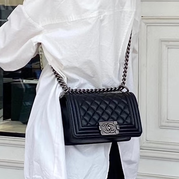 熱銷🔥全網最低價😍Chanel香奈兒黑銀菱格紋小號leboy20單肩斜挎包-1