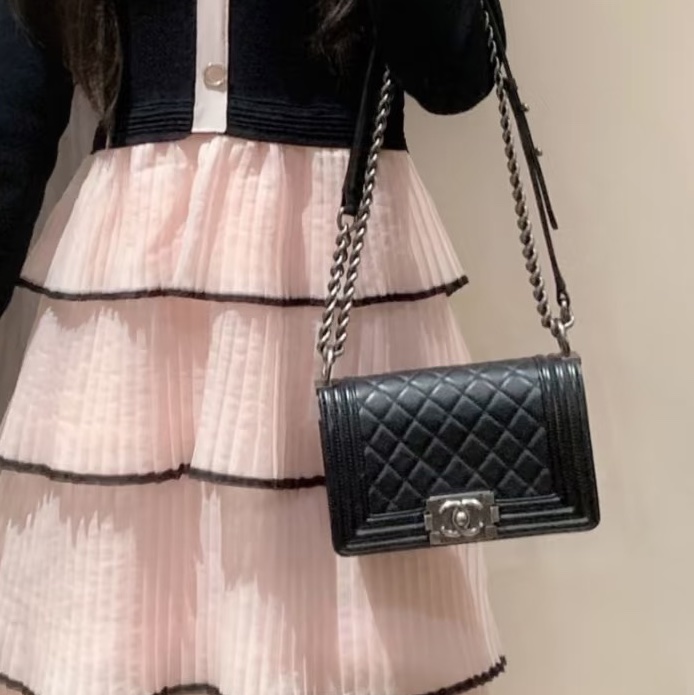 熱銷🔥全網最低價😍Chanel香奈兒黑銀菱格紋小號leboy20單肩斜挎包-7