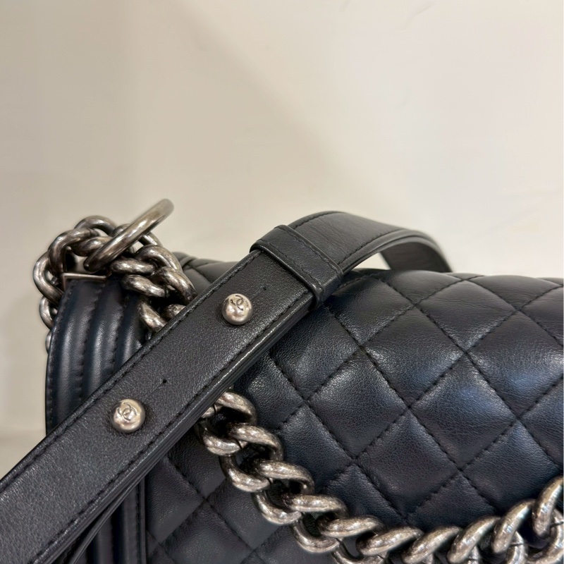 熱銷🔥全網最低價😍Chanel香奈兒黑銀菱格紋小號leboy20單肩斜挎包-17