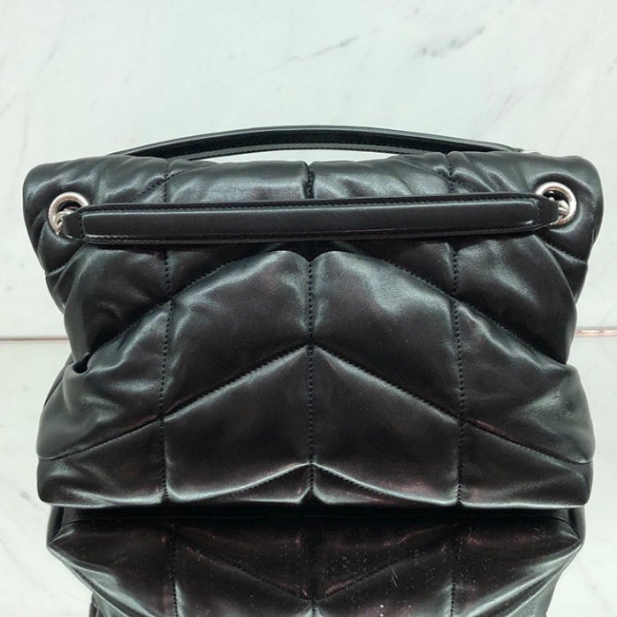 ✨2026季度全新✨Saint Laurent 577476 YSL 小款 小羊皮 Loulou Puffer 包 黑色/銀鍊-2