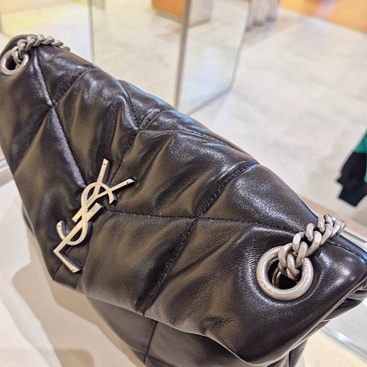✨2026季度全新✨Saint Laurent 577476 YSL 小款 小羊皮 Loulou Puffer 包 黑色/銀鍊-15