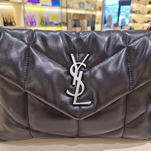 ✨2026季度全新✨Saint Laurent 577476 YSL 小款 小羊皮 Loulou Puffer 包 黑色/銀鍊-16