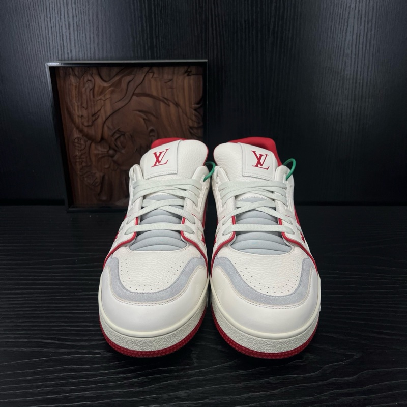 99新閒置品 lv trainer 白紅 碼數 9 =43碼-1