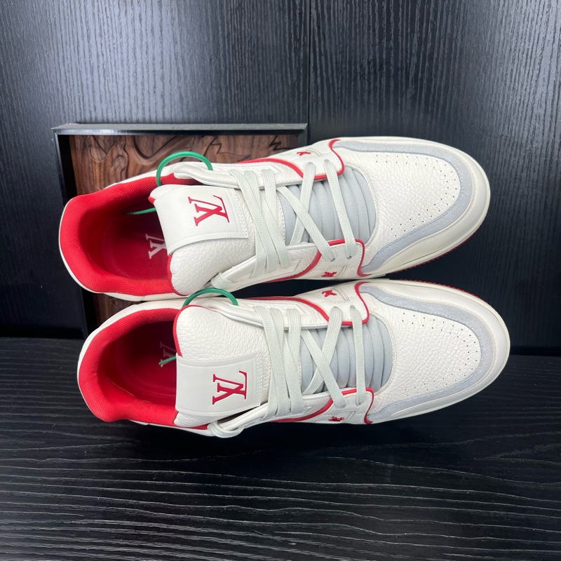 99新閒置品 lv trainer 白紅 碼數 9 =43碼-10