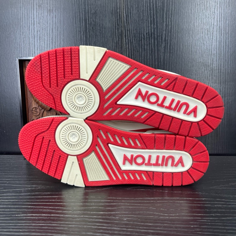 99新閒置品 lv trainer 白紅 碼數 9 =43碼-13