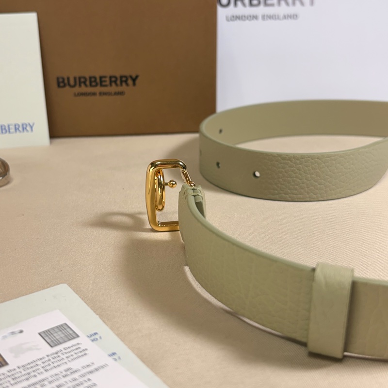‼️全台最甜 🎁全新盒裝 2024新款 Burberry 巴寶莉 大b窄皮帶（原價16500）-3