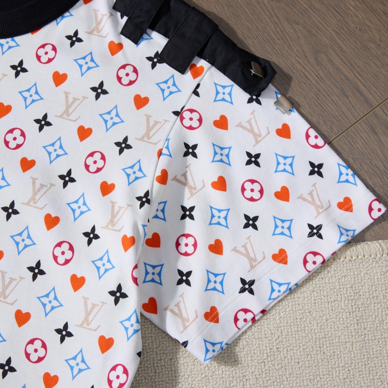 ❤️LV Logo滿印T恤-2