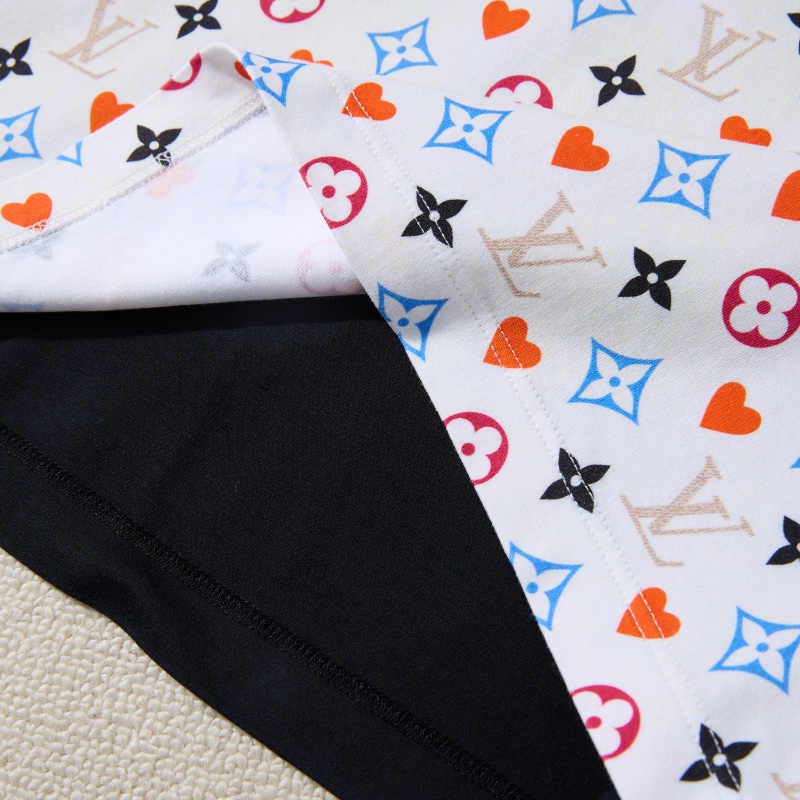 ❤️LV Logo滿印T恤-4