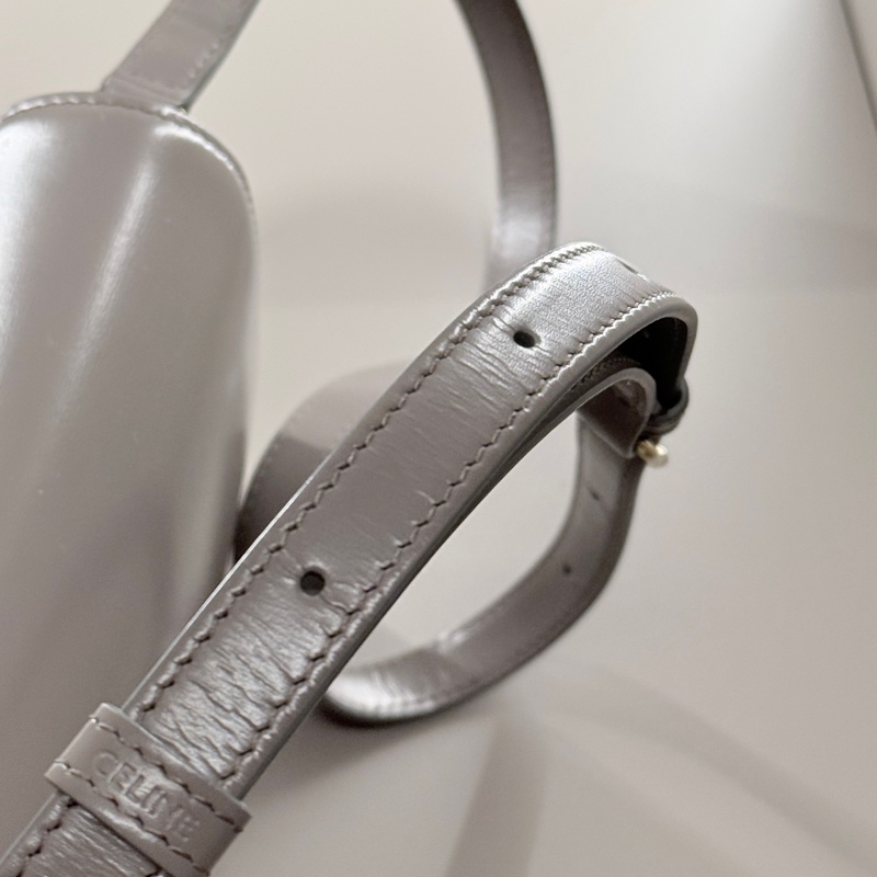 CELINE Classique Triomphe 亮面小牛皮凱旋門包 (中號)-20