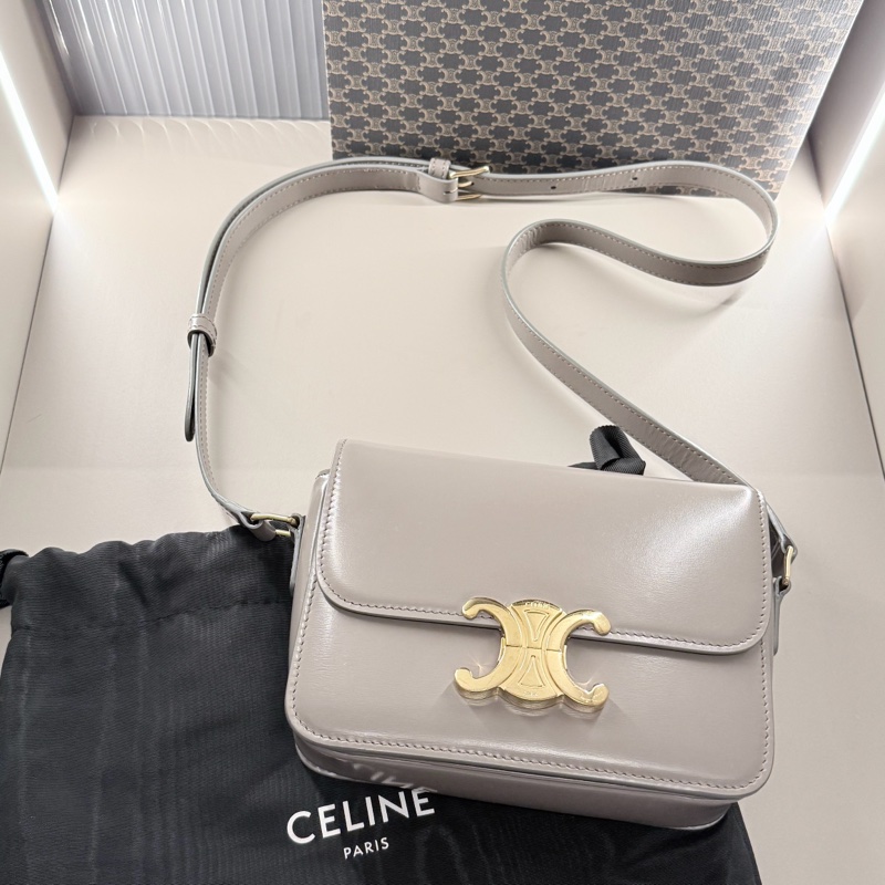 CELINE Classique Triomphe 亮面小牛皮凱旋門包 (中號)-0