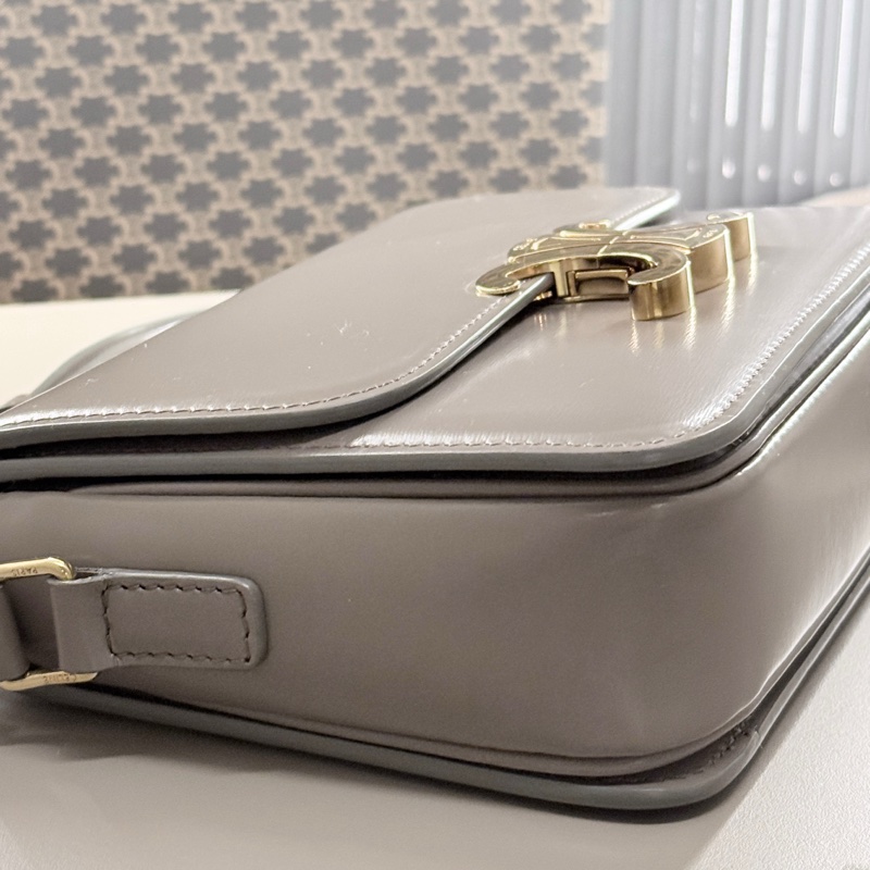 CELINE Classique Triomphe 亮面小牛皮凱旋門包 (中號)-7