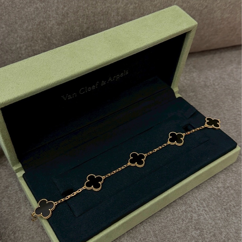 VCA黑色五花手鍊-1