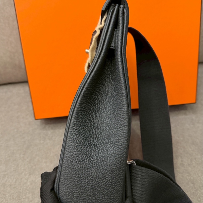 愛馬仕Kelly黑銀胸包-2