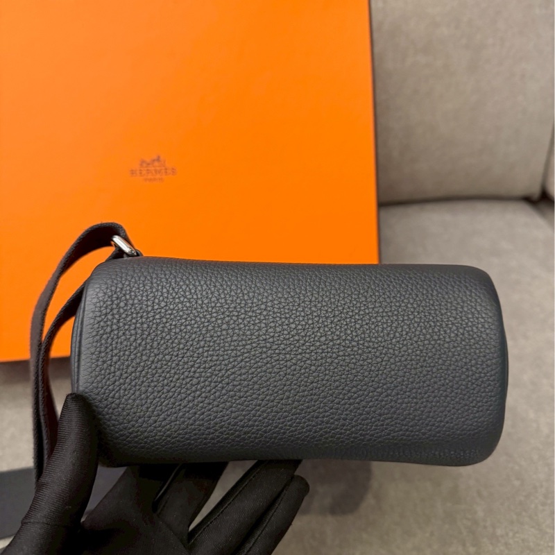 愛馬仕Kelly黑銀胸包-4