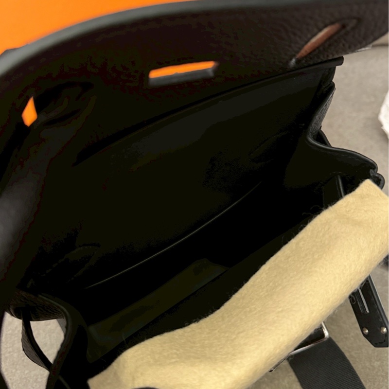 愛馬仕Kelly黑銀胸包-6