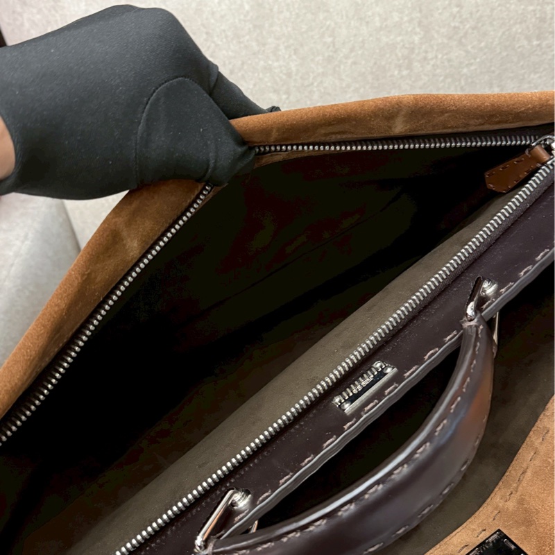 FENDI爆款peekaboo-6