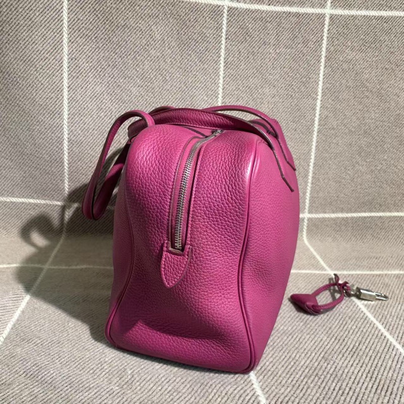 二手Hermes愛馬仕維多利亞海葵紫尺寸，35*23cm R刻，邊角有磨損，內里有泛黃-4