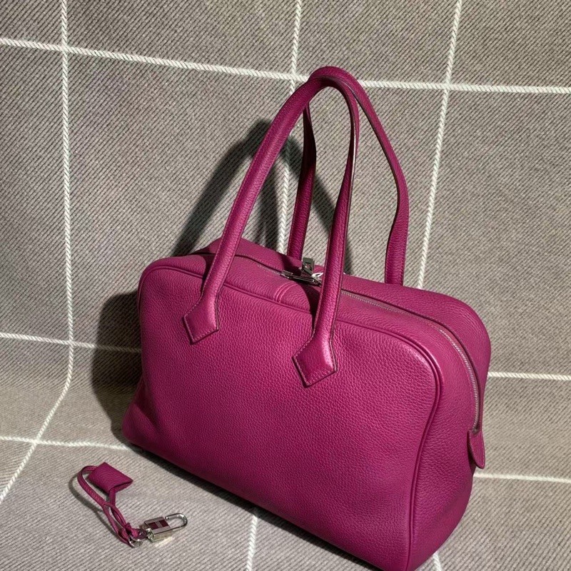 二手Hermes愛馬仕維多利亞海葵紫尺寸，35*23cm R刻，邊角有磨損，內里有泛黃-9