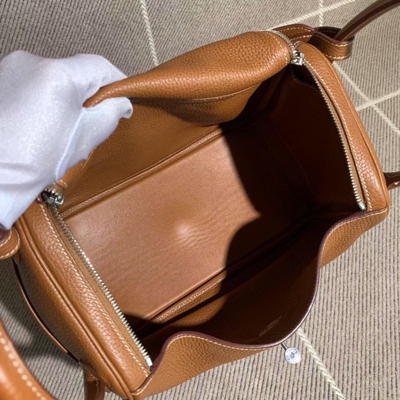 Hermes愛馬仕 lindy30 金棕色 tc皮 銀扣 T刻-3