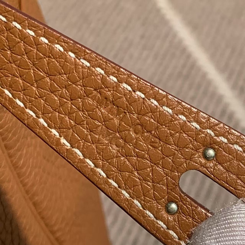 Hermes愛馬仕 lindy30 金棕色 tc皮 銀扣 T刻-4