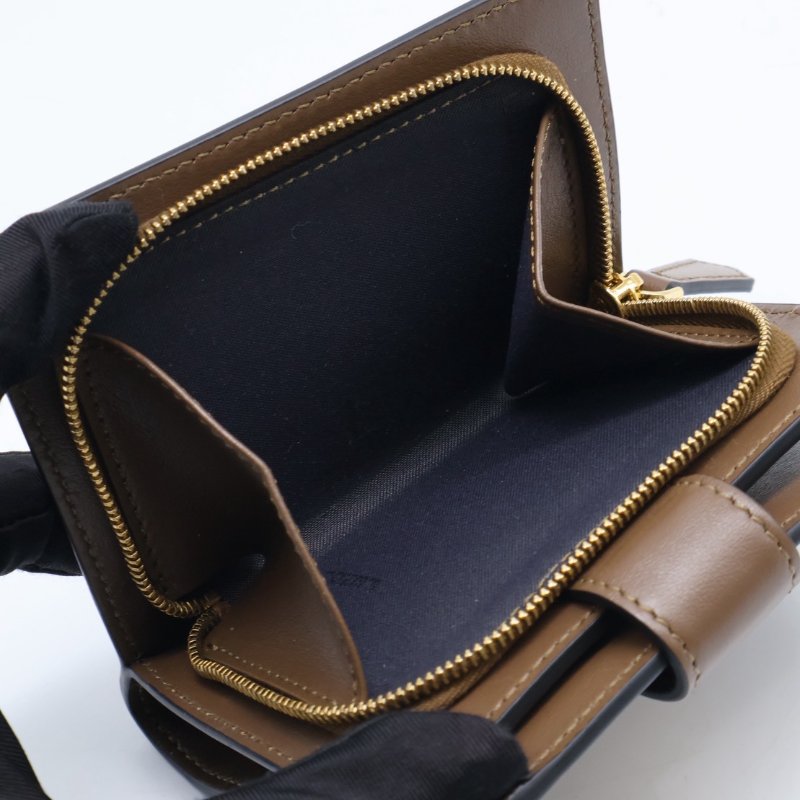 FENDI 經典FF雙折短夾-4