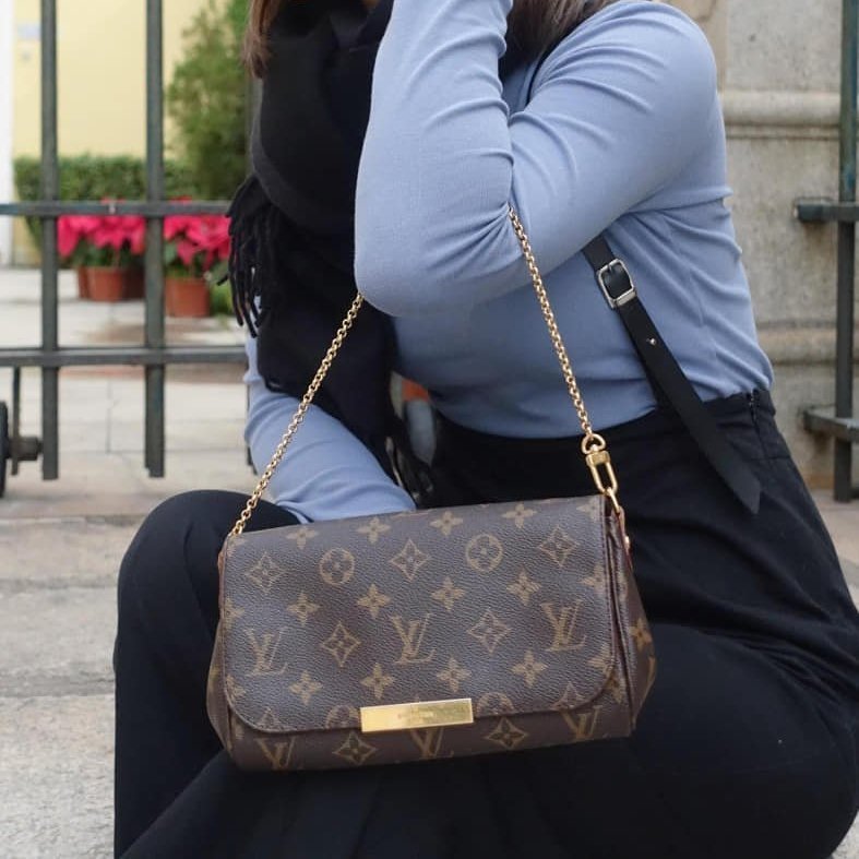LV 經典老花M40718 🌈現品實拍 🌈 Favorite MM 經典花紋鍊條肩背包 斜背包~二手-6