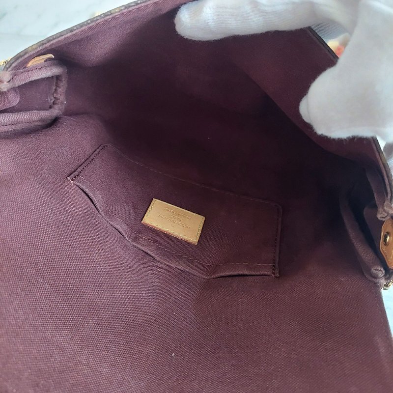 LV 經典老花M40718 🌈現品實拍 🌈 Favorite MM 經典花紋鍊條肩背包 斜背包~二手-32