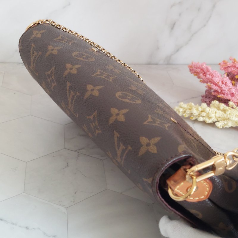 LV 經典老花M40718 🌈現品實拍 🌈 Favorite MM 經典花紋鍊條肩背包 斜背包~二手-45