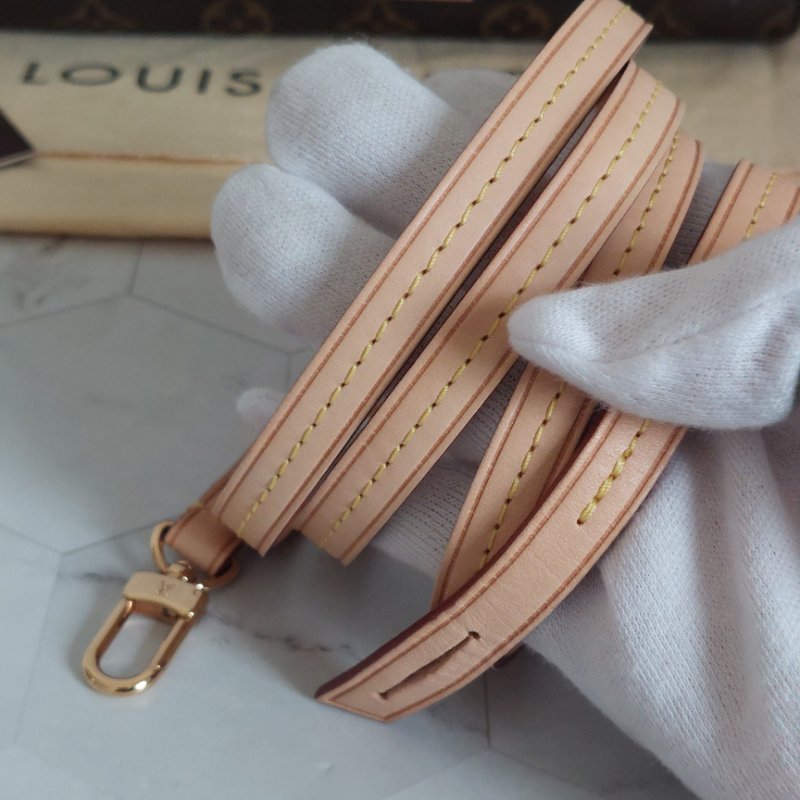 LV 經典老花M40718 🌈現品實拍 🌈 Favorite MM 經典花紋鍊條肩背包 斜背包~二手-49