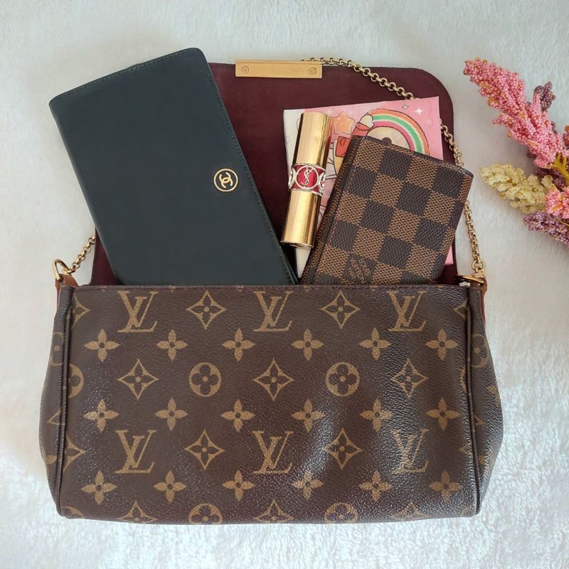 LV 經典老花M40718 🌈現品實拍 🌈 Favorite MM 經典花紋鍊條肩背包 斜背包~二手-3