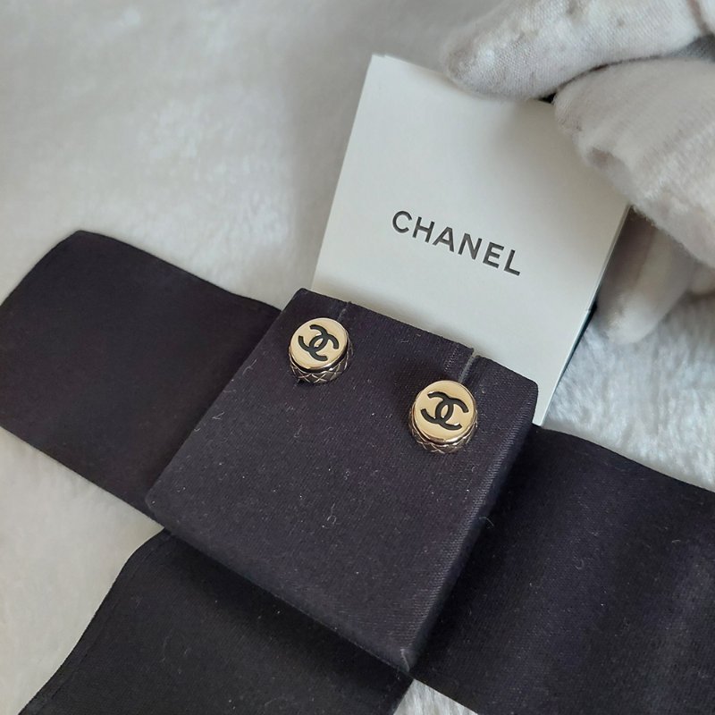 Chanel香奈兒【25B 秋冬預告】橢圓形金色菱格紋耳環🌈9.5成新 閒置品-2