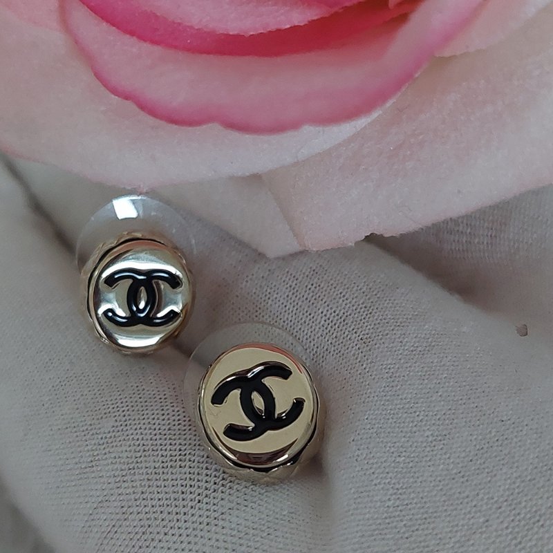 Chanel香奈兒【25B 秋冬預告】橢圓形金色菱格紋耳環🌈9.5成新 閒置品-4