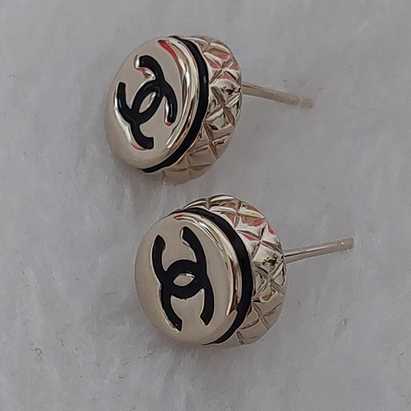 Chanel香奈兒【25B 秋冬預告】橢圓形金色菱格紋耳環🌈9.5成新 閒置品-14