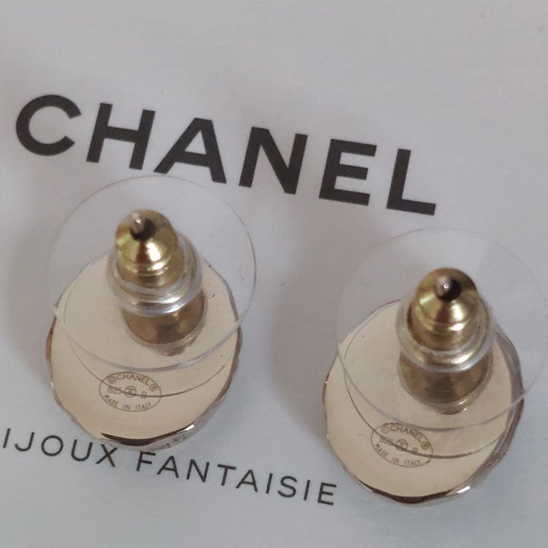Chanel香奈兒【25B 秋冬預告】橢圓形金色菱格紋耳環🌈9.5成新 閒置品-22