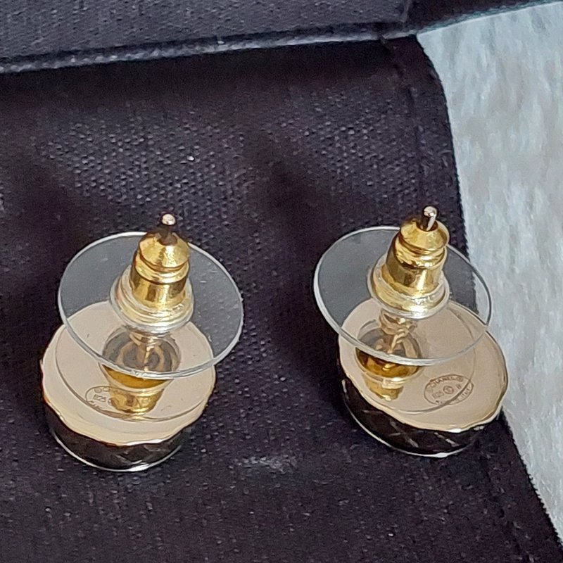 Chanel香奈兒【25B 秋冬預告】橢圓形金色菱格紋耳環🌈9.5成新 閒置品-24