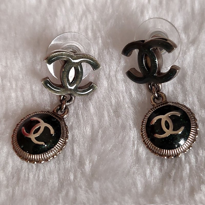 Chanel  香奈兒 🌈現品實拍🌈 CC 標誌與綠色琺瑯水滴耳環 ~約9成新-2
