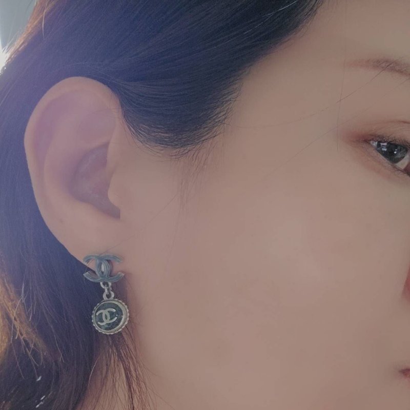 Chanel  香奈兒 🌈現品實拍🌈 CC 標誌與綠色琺瑯水滴耳環 ~約9成新-6