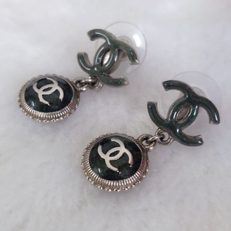 Chanel  香奈兒 🌈現品實拍🌈 CC 標誌與綠色琺瑯水滴耳環 ~約9成新-35