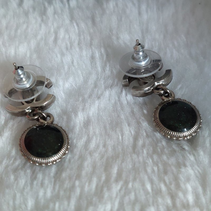 Chanel  香奈兒 🌈現品實拍🌈 CC 標誌與綠色琺瑯水滴耳環 ~約9成新-36