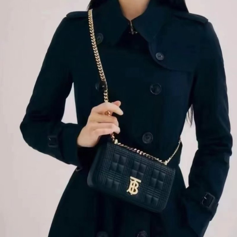 Burberry - 黑色羊皮金釦絎縫格紋斜背包╻Lola  Mini-2