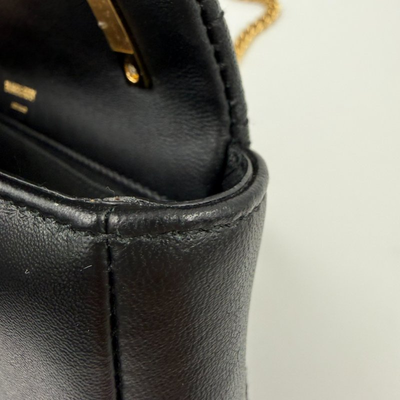 Burberry - 黑色羊皮金釦絎縫格紋斜背包╻Lola  Mini-15