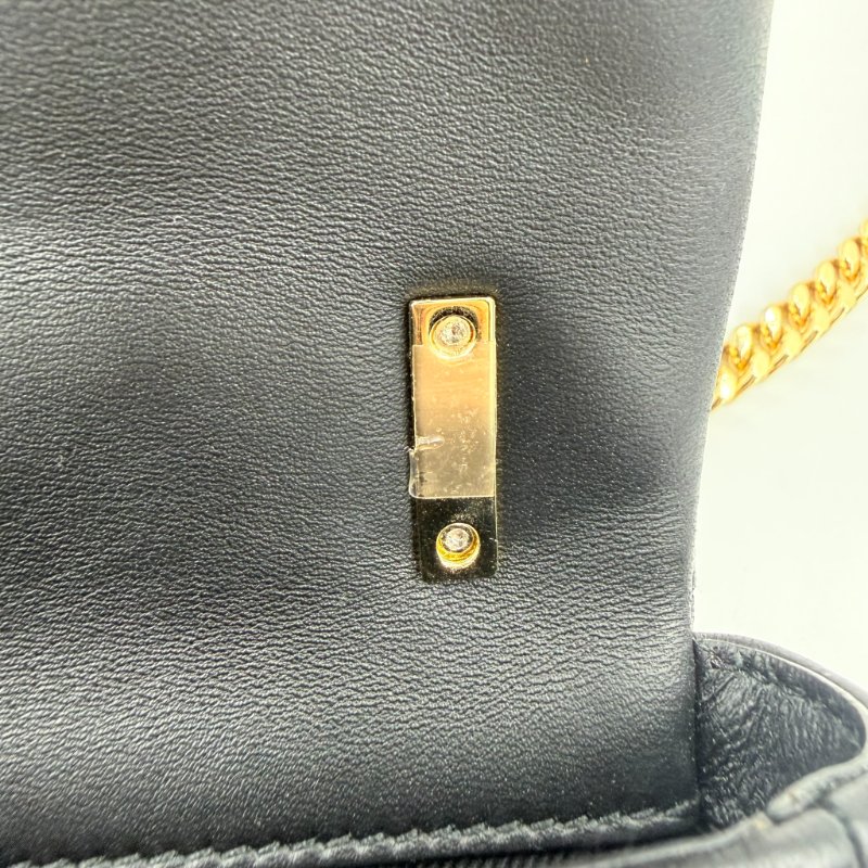 Burberry - 黑色羊皮金釦絎縫格紋斜背包╻Lola  Mini-24