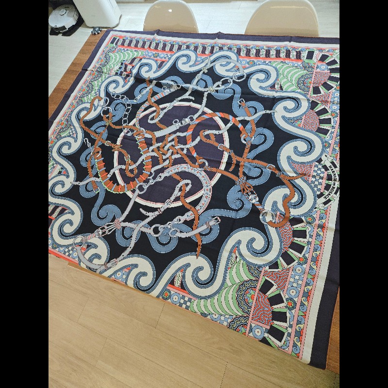 (全新)愛馬仕140*140披肩-3